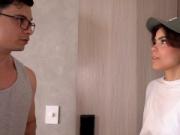 Delivery girls who suck your dick are rated 5 stars for good service - Lian Grey & Jery Lee