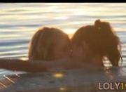 irlfriends kissing her intimate places
