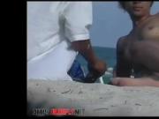 Thrilling beach voyeur scenes of sexy naked people