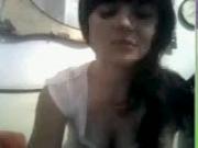 latina muestra su cuerpo por webcam (parte 1)