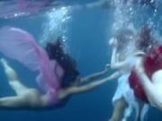 Hot babes naked underwater in the sea