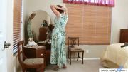 Lonely Milf Uses 2 toys to get off