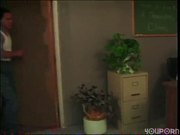 Tranny shows the boys how to do it. (Part 1)