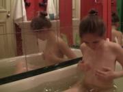 Teen solo pussy play
