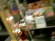 Upskirt slipless no panties in der Tankstelle
