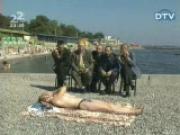 monokini voyeur *extremely funny*