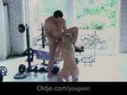 Lucky old dude hardcores sexy blonde in the gym