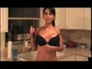 Getting a hot twat in the kitchen