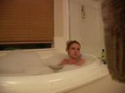 Amanda taking a relaxing bath - Sologirlcontent