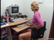Secretary gets facetime with the boss 1/4