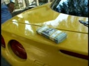 Marone! Look at that wad of cash for this bitch!