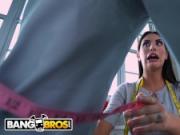 BANGBROS - Gorgeous Babe August Ames Loses Her Mind When She Sees Jay's BBC