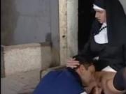 Nun seduced by a bricklayer