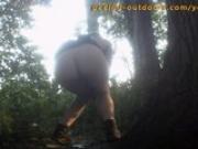 peeing-outdoors-04