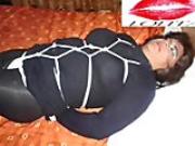 lola en bondage