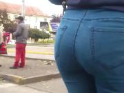 Sexy Ass hip movement Jeans Vpl