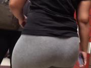 Nice fat ass wide booty in leggings