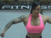 female bodybuilder train