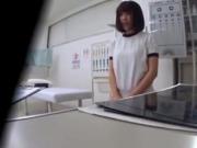 jeunes etudiantes japonaises soumise visite medicale