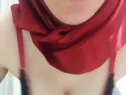 Hijab Turkish Kopftuch Hure Cam Show Titten wackeln