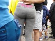 Big pawg booty grey pants shaking it hard!!