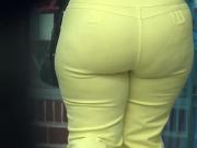 SEXY MILF IN YELLOW JEANS WITH A PHAT ASS