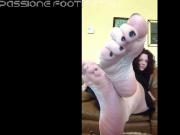 Pretty Girl with Sexy Feet !