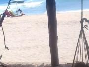 mi novia en la playa