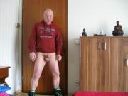 Wixer onaniert stehend