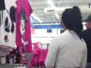 Phat ass latina in leggings shopping