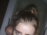 Blue Eyed Deepthroat In Bathtub