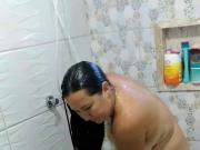 Slut showering
