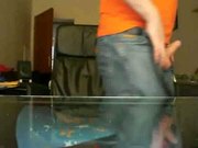 Hol mir einen runter floating cum