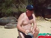 nats mate blows him at the beach