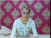 Beautiful blonde shows feet and smooth body on cam