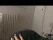 Chico mira como sus 2 amigas se lo montan 10 minutos