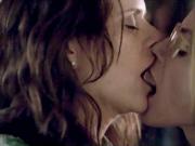 Amy Landecker & Gillian Vigman Lesbo Kiss -ScandalPlanet.Com