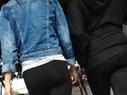 Poblana teen en leggins negros trasparentes super apretados