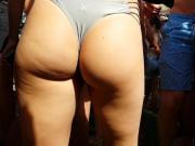 Candid Pawg in Silver Shaking it!!