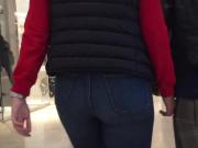 Gorgeous teen ass in jeans