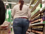 Massive ass in supermarket