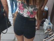 Novinha shortinho socado