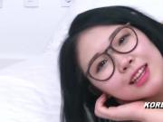 KOREA1818.COM - Sexy Glasses Korean Babe!