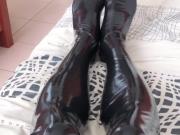 I Love Rubbing my Shiny Latex Legs