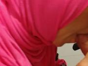 Miel hijabi suce coak