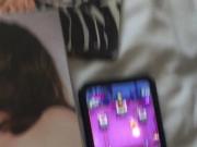 Cum Tributing while playing Clash Royale