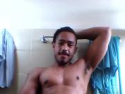 Moreno sensual mostra a ferramenta