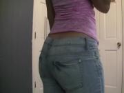 booty shaking in JEANS AND TANK