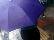 gostosa leg na chuva