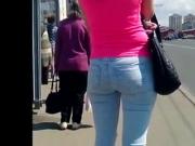 bus stop ass!!